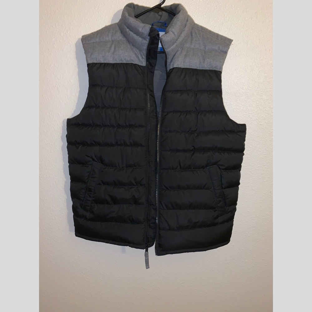 2 puffer vest from old navy